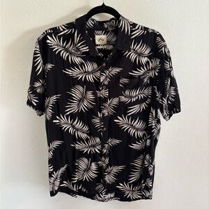 Men’s Rusty black and white button down